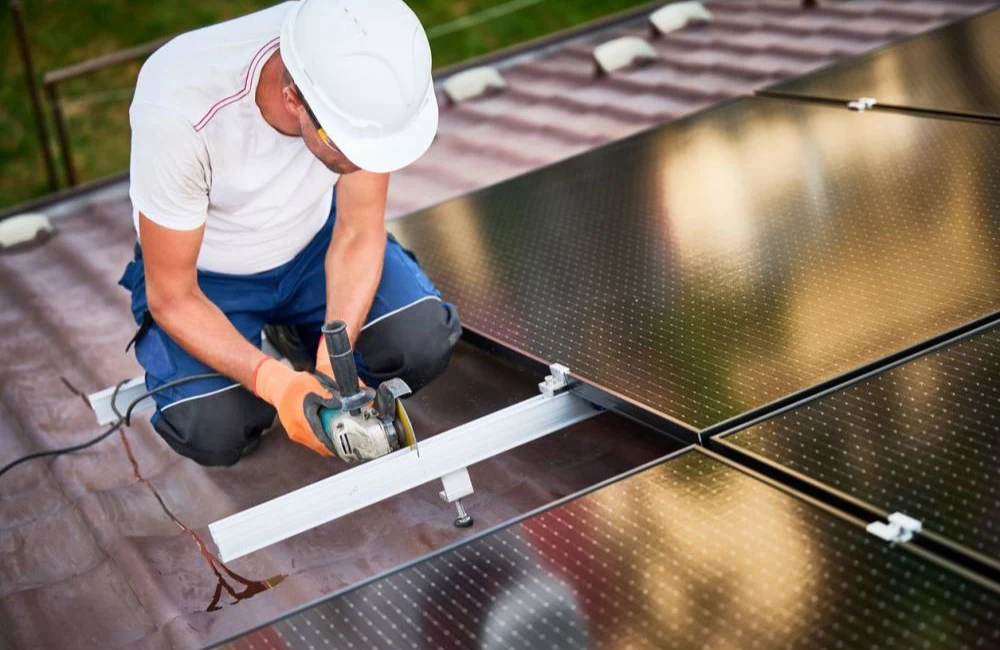 démontage panneaux solaires pour refaire toiture